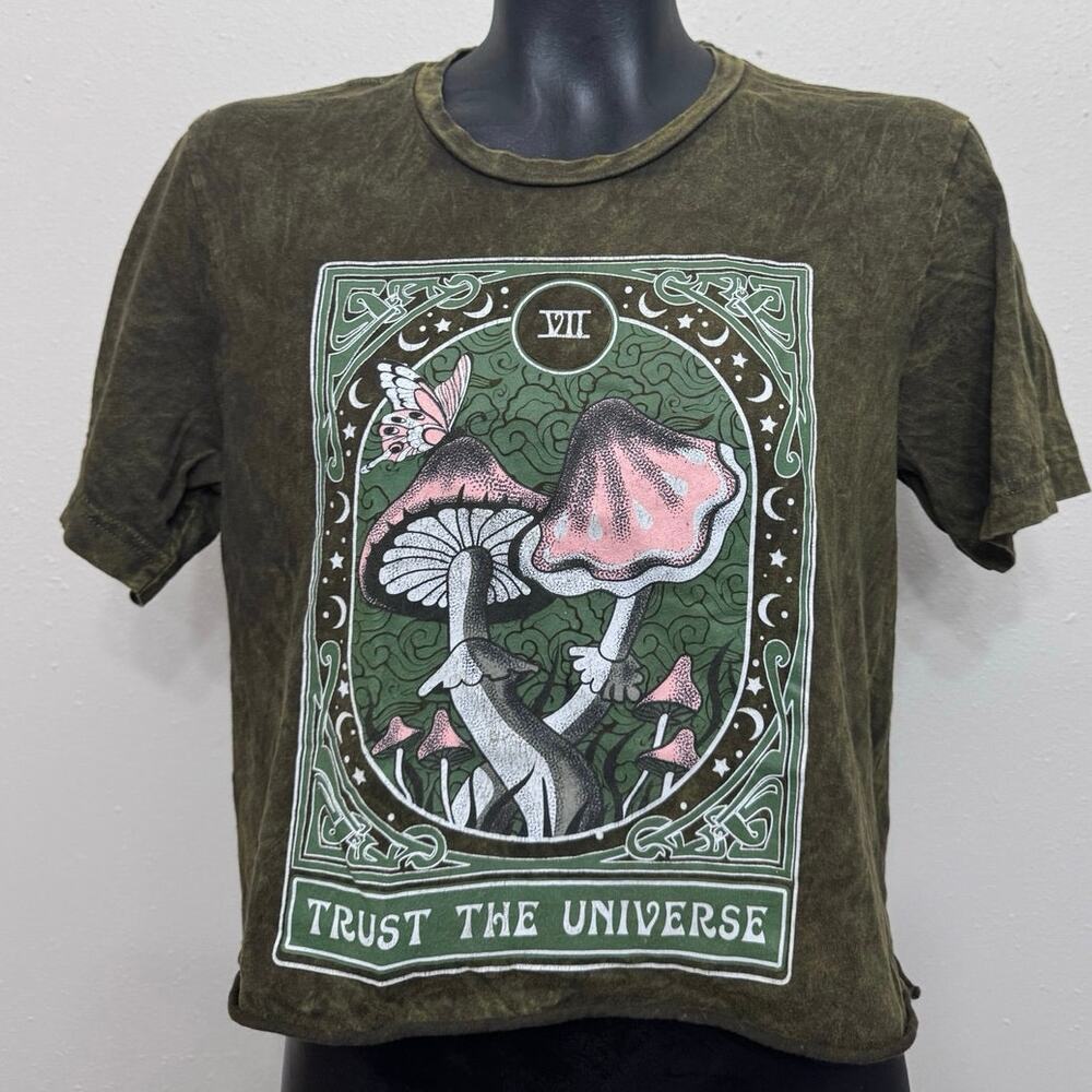 Mushroom Graphic Cropped T-Shirt Women’s M Boxy Nature Granola Grunge‎ Twee